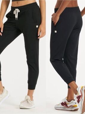 Vuori Black Drawstring Jogger Pants I I iron look at the details please